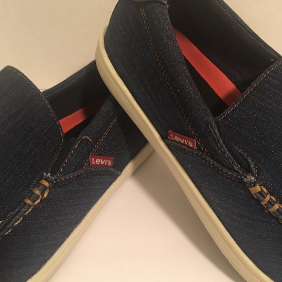 -🔥Sold🔥Levi Denim Shoes - Picture 4 of 8